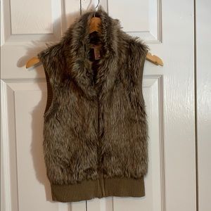 Fur vest